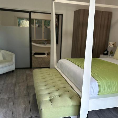 Calla Lily Guesthouse Mbombela Exterior foto