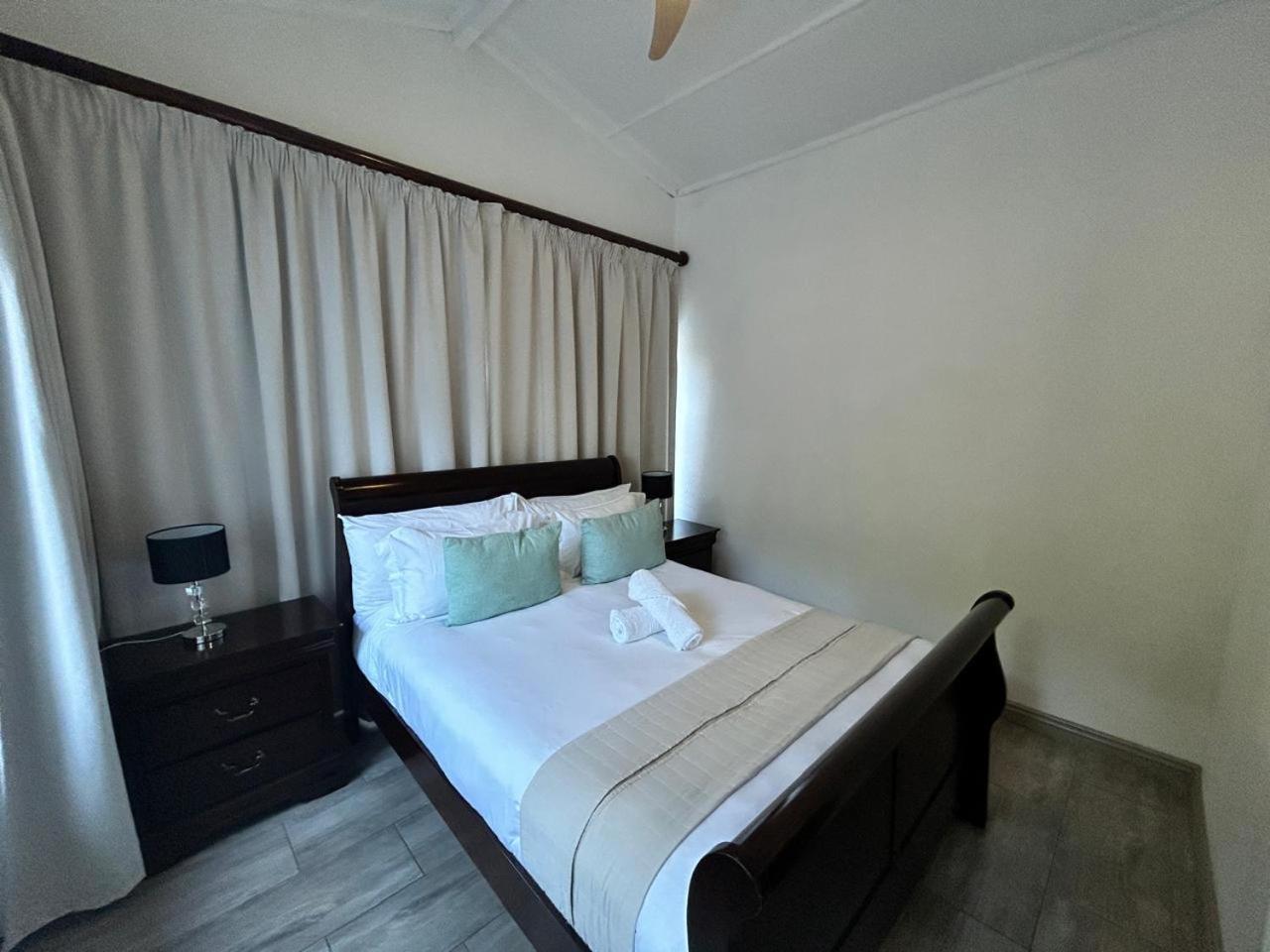 Calla Lily Guesthouse Mbombela Exterior foto