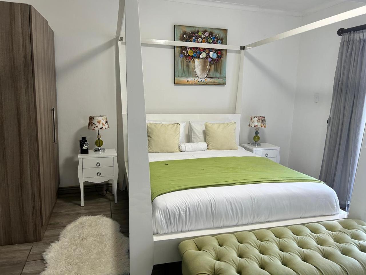 Calla Lily Guesthouse Mbombela Exterior foto