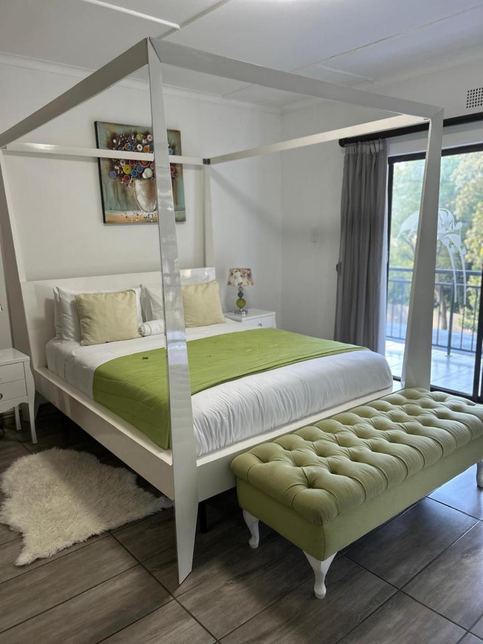 Calla Lily Guesthouse Mbombela Exterior foto